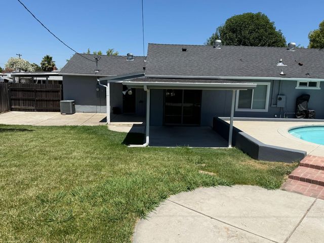6421 Grattan Way, North Highlands, CA 95660