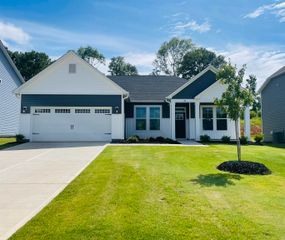 172 Hunter Ridge Drive, Boiling Springs, SC 29316