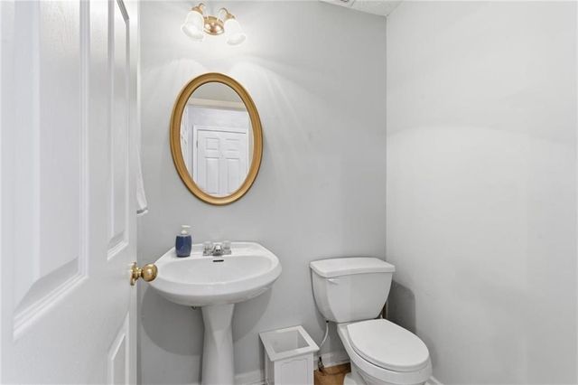 3132 Victoria Place Drive, Loganville, GA 30052