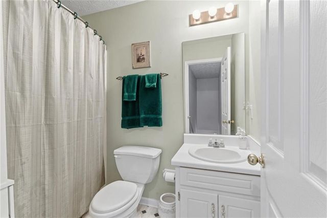 3132 Victoria Place Drive, Loganville, GA 30052