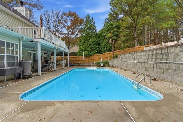 3132 Victoria Place Drive, Loganville, GA 30052