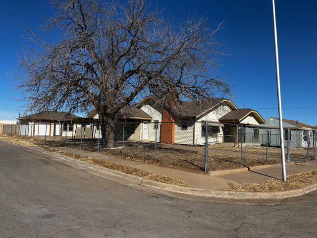 924 46th Street, Lubbock, TX 79412