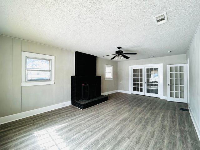 924 46th Street, Lubbock, TX 79412