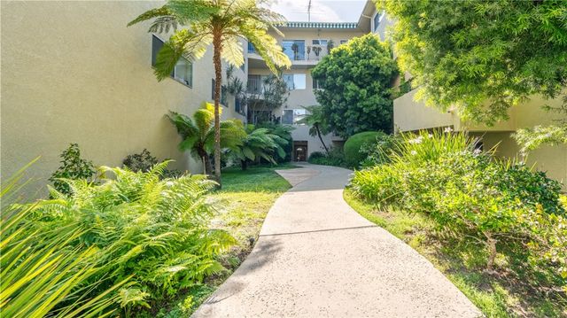 5400 Lindley Avenue 322, Encino, CA 91316