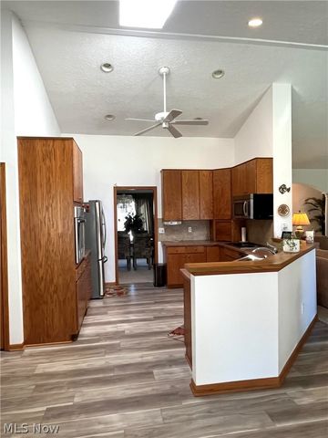 4524 Leawood Drive NE, Canton, OH 44714