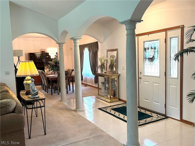 4524 Leawood Drive NE, Canton, OH 44714
