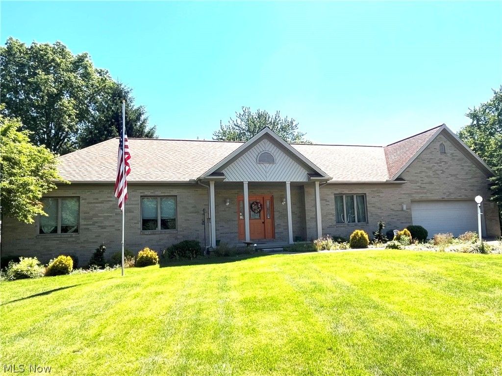 4524 Leawood Drive NE, Canton, OH 44714