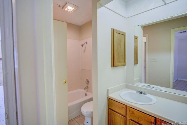 7528 Windsor Oaks, San Antonio, TX 78239