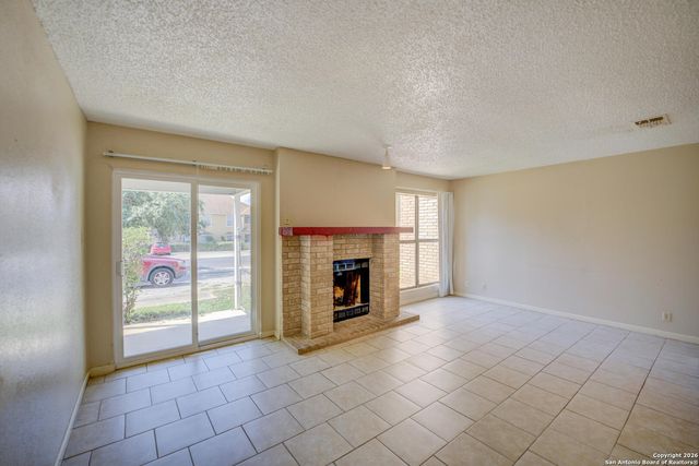 7528 Windsor Oaks, San Antonio, TX 78239