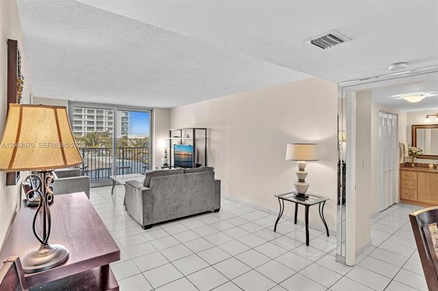 9273 Collins Avenue 308, Surfside, FL 33154