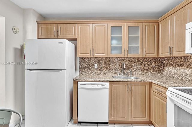 9273 Collins Avenue 308, Surfside, FL 33154