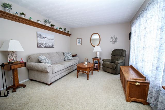 8077 W Q Avenue, Kalamazoo, MI 49009