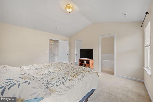 2210 MALLARD LANDING DR, Fredericksburg, VA 22408