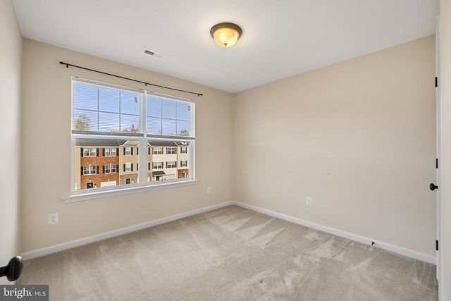 2210 MALLARD LANDING DR, Fredericksburg, VA 22408