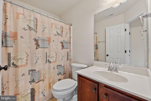 2210 MALLARD LANDING DR, Fredericksburg, VA 22408