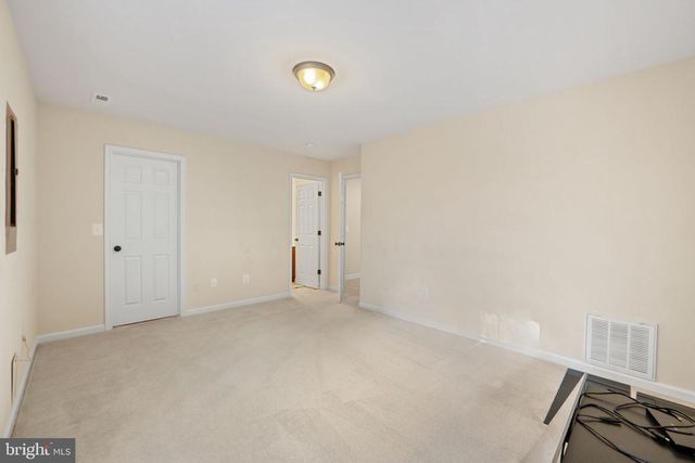 2210 MALLARD LANDING DR, Fredericksburg, VA 22408