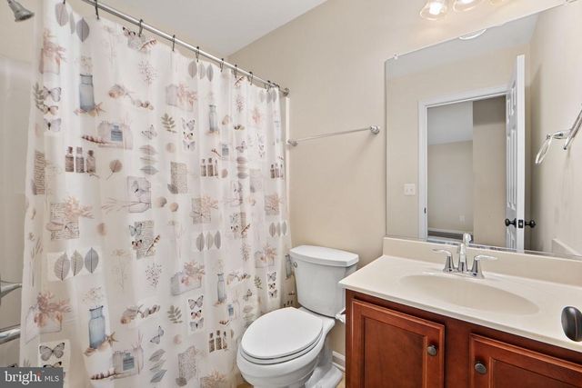 2210 MALLARD LANDING DR, Fredericksburg, VA 22408