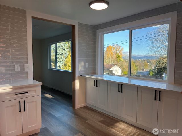 15633 47th Avenue S, Tukwila, WA 98188