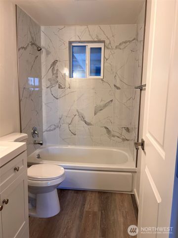 15633 47th Avenue S, Tukwila, WA 98188