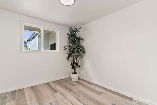 15633 47th Avenue S, Tukwila, WA 98188