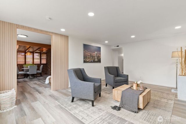 15633 47th Avenue S, Tukwila, WA 98188