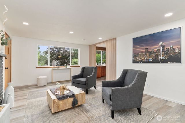 15633 47th Avenue S, Tukwila, WA 98188