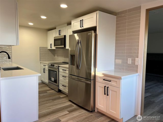 15633 47th Avenue S, Tukwila, WA 98188