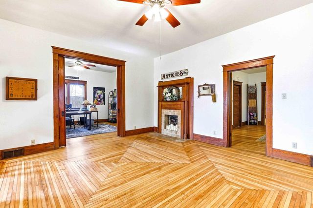 555 Pine Avenue, Hillsboro, WI 54634