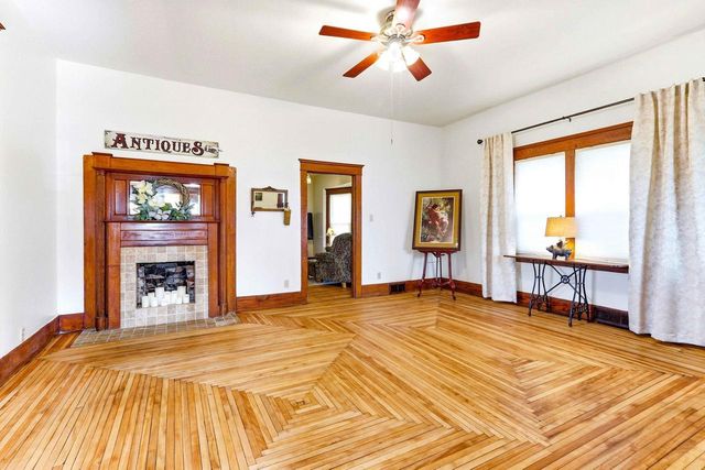 555 Pine Avenue, Hillsboro, WI 54634