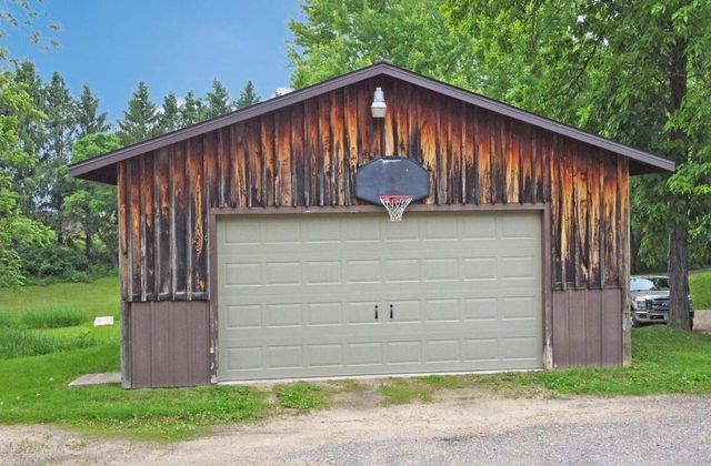 555 Pine Avenue, Hillsboro, WI 54634