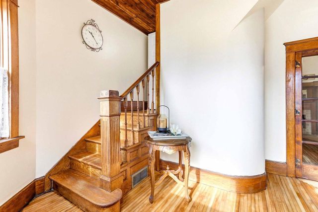 555 Pine Avenue, Hillsboro, WI 54634