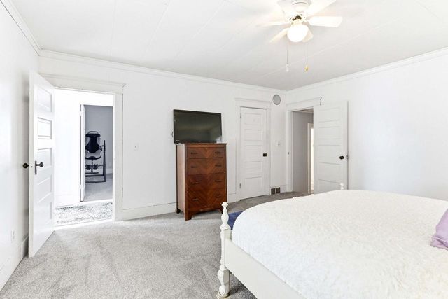 555 Pine Avenue, Hillsboro, WI 54634