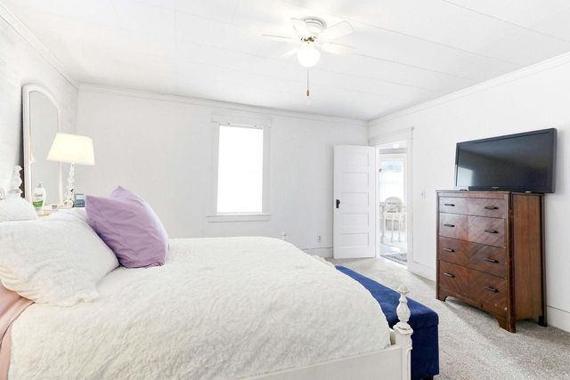 555 Pine Avenue, Hillsboro, WI 54634