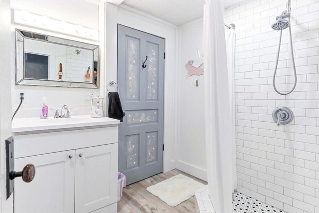 555 Pine Avenue, Hillsboro, WI 54634