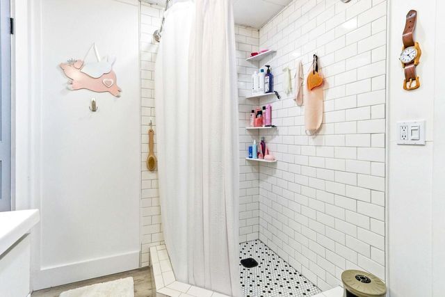 555 Pine Avenue, Hillsboro, WI 54634