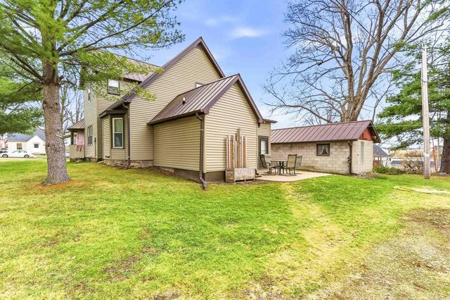 555 Pine Avenue, Hillsboro, WI 54634