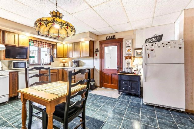 555 Pine Avenue, Hillsboro, WI 54634