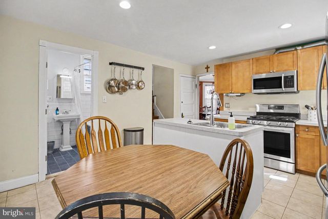 853 BERKELEY AVE, Trenton, NJ 08618