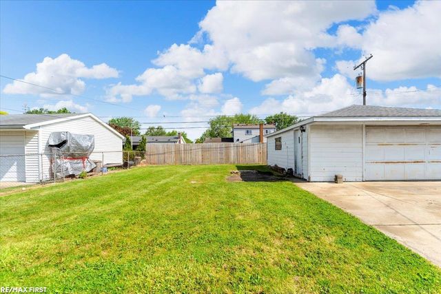 17523 Moors Avenue, Fraser, MI 48026