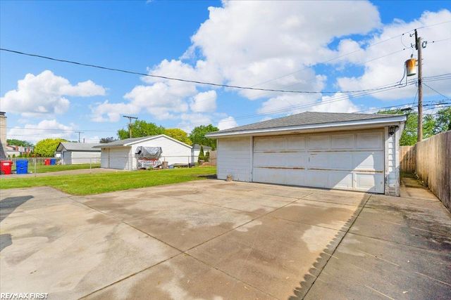 17523 Moors Avenue, Fraser, MI 48026