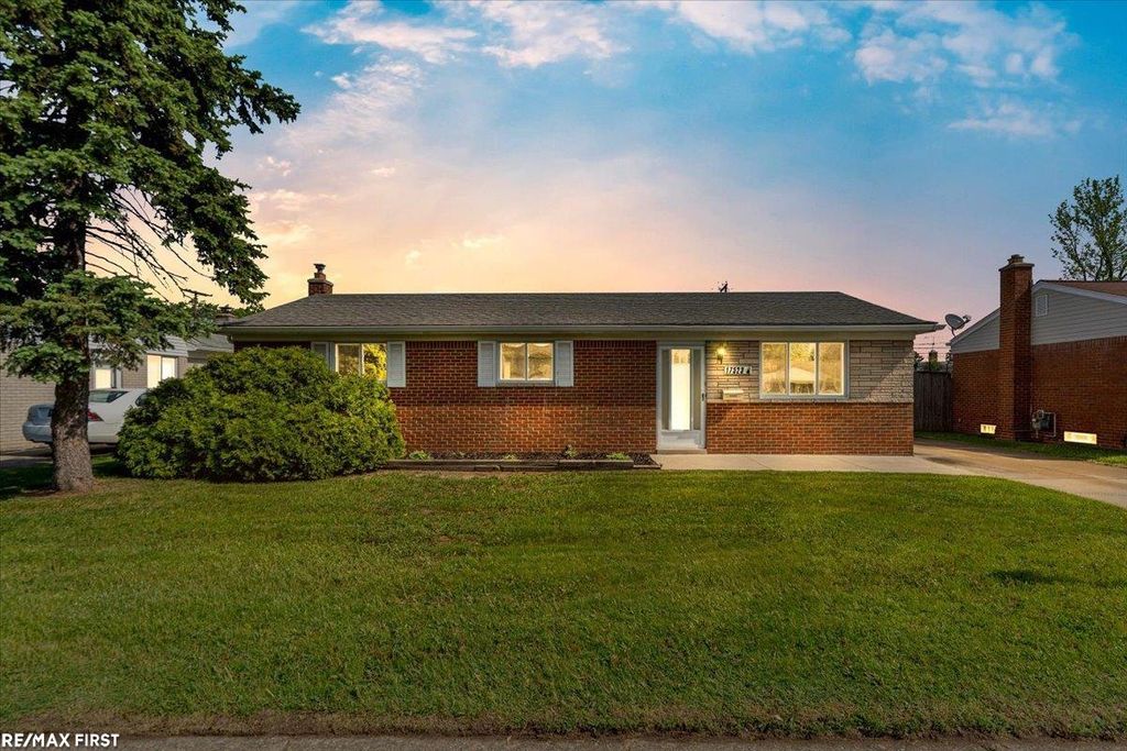 17523 Moors Avenue, Fraser, MI 48026