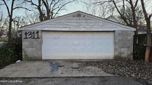 1311 Haskin Ave, Louisville, KY 40215