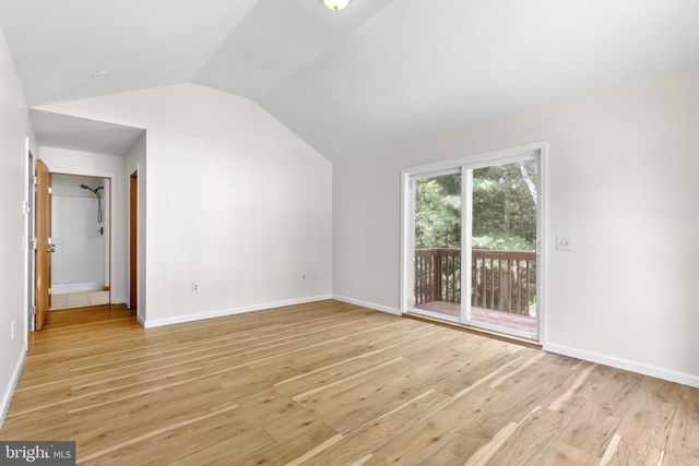 1229 FERN DR, Pocono Summit, PA 18346