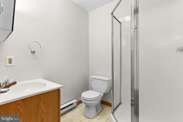 1229 FERN DR, Pocono Summit, PA 18346