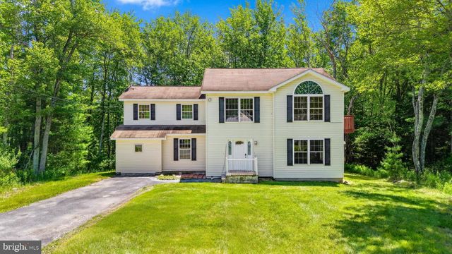 1229 FERN DR, Pocono Summit, PA 18346