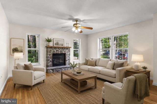 1229 FERN DR, Pocono Summit, PA 18346