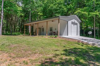 9072 Taylor Cemetery Rd, Lyles, TN 37098