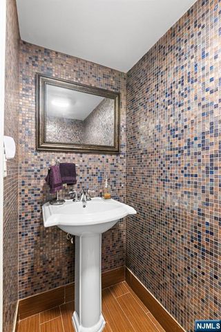 70 Cecelia Avenue, Cliffside Park, NJ 07010