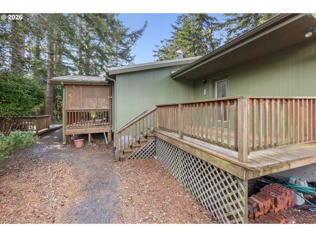 336 19TH St, Port Orford, OR 97465