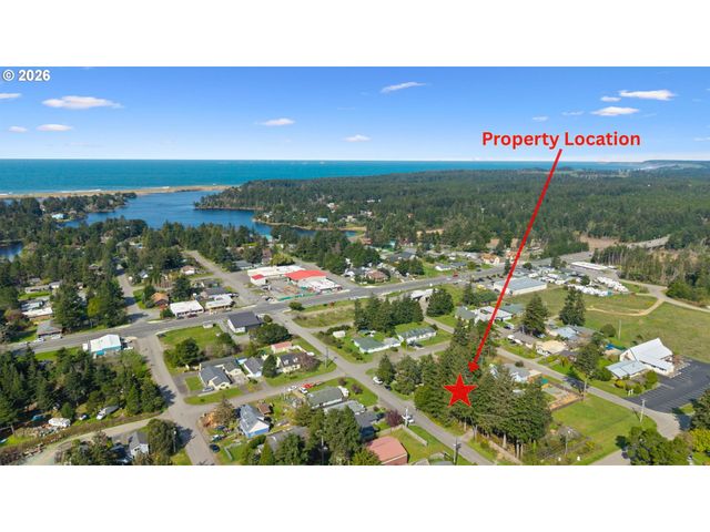336 19TH St, Port Orford, OR 97465